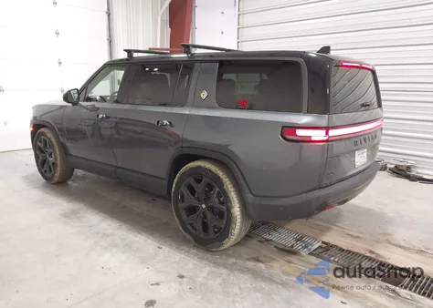 2025 Rivian R1S Adventure Dual Motor Large Pack/Adventure Dual Motor Max Pack z USA, uszkodzony, nr VIN 7PDSGBBA5SN071179